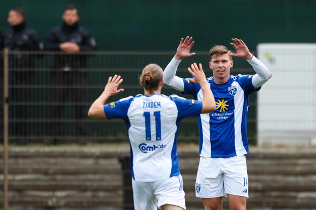 October 24, 2026, Soccer, Men s, Regionalliga Nord, Matchday 15, SV Werder Bremen II vs. BSV Kickers Emden: Luc Ihorst celebrates the 1–2 goal (No. 14), BSV Kickers Emden with Matti Tjaden (No. 11), BSV Kickers Emden