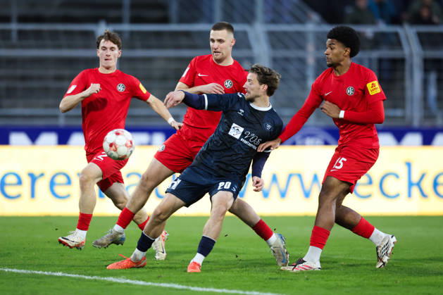 October 24, 2026, Soccer, Men s, Regionalliga Nord, Matchday 15, VfB Oldenburg vs. HSC Hannover, Marc Schröder (blue) No. 20, VfB Oldenburg in a tackle
