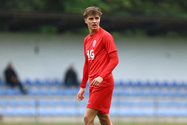 14 Nick Hoffmann Eimsbütteler TV Soccer I Men s I Regionalliga Nord I 2026–2027 Season I Matchday 15 I Eimsbütteler TV vs. SSV Jeddeloh II I October 24, 2026 I Sportpark Hinschenfelde