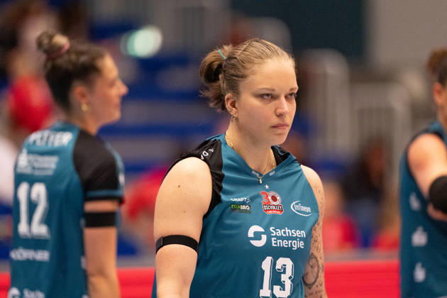 Pictured: Lena Kindermann, 13, Dresdner SC, October 24, 2026; Dresdner SC Binder Blaubären vs. TSV Flacht, DEKRA 1 Bundesliga Women, Volleyball, Germany, Dresden, Cyberport Arena Copyright: HMBxMedia xEtiennexSchlick