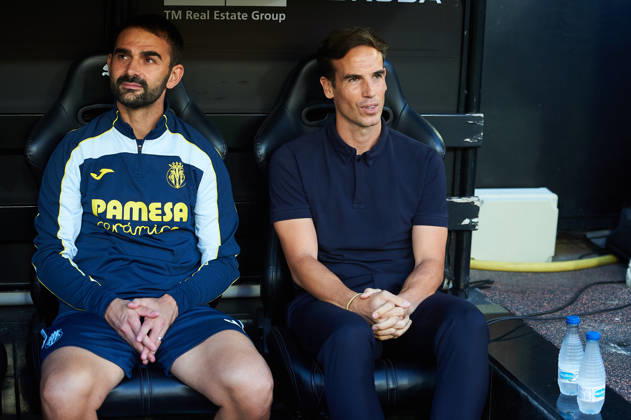 Head Coach Inigo Perez of Villarreal CF during the LaLiga EA Sports match between Valencia CF and Villarreal CF at Mestalla on October 24, 2026, in Valencia, Spain