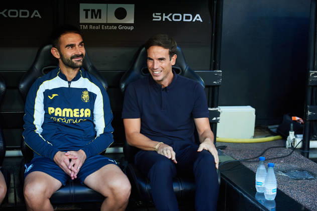 Head Coach Inigo Perez of Villarreal CF during the LaLiga EA Sports match between Valencia CF and Villarreal CF at Mestalla on October 24, 2026, in Valencia, Spain