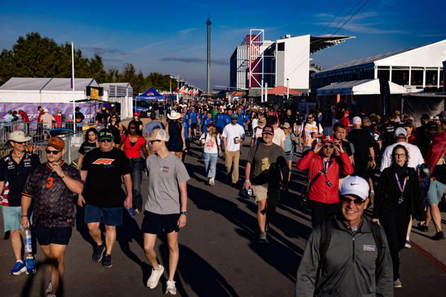 People attend the Formula One United States Grand Prix at the Circuit of the Americas in Austin, Texas, USA, 24 October 2026. Formula One Grand Prix in the United States !ACHTUNG: NUR REDAKTIONELLE NUTZUNG!  Copyright: xCARLOSxRAMIREZx AME9196 20261024-55021782047_1