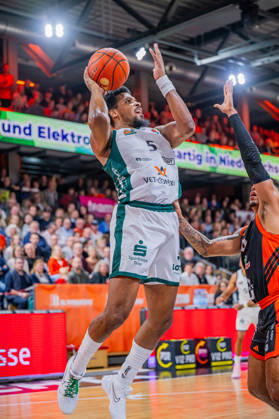 1st Basketball Bundesliga, easyCredit BBL, 2026–2027 Season, Men s Division, Regular Season, Matchday 6, October 24, 2026, RASTA Vechta vs. VET CONCEPT Gladiators Trier, Justin Simon 5, VET CONCEPT Gladiators Trier in action, Vechta, RASTA Dome, Lower Saxony, Germany