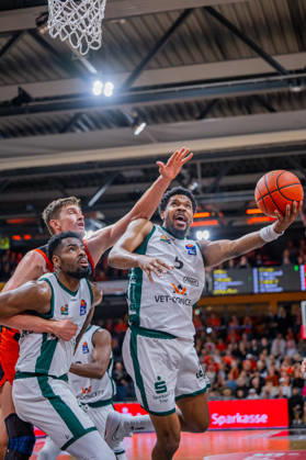 1st Basketball Bundesliga, easyCredit BBL, 2026–2027 Season, Men s Division, Regular Season, Matchday 6, October 24, 2026, RASTA Vechta vs. VET CONCEPT Gladiators Trier: Justin Simon scores 5 points for VET CONCEPT Gladiators Trier on a layup at the RASTA Dome in Vechta, Lower Saxony, Germany
