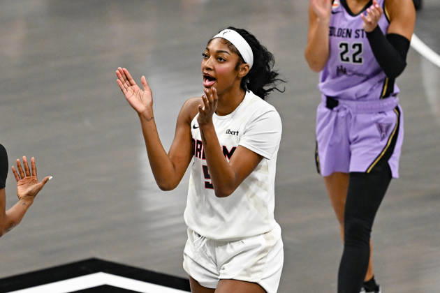 ATLANTA, GA - OCTOBER 24: Atlanta forward Angel Reese (5) reacts during Game Four of the WNBA, Basketball Damen, USA finals between the Golden State Valkyries and the Atlanta Dream on October 24th, 2026 at State Farm Arena in Atlanta, GA. (Photo by Rich von Biberstein Icon Sportswire) WNBA: OCT 24 Finals Golden State Valkyries at Atlanta Dream EDITORIAL USE ONLY Icon261024003