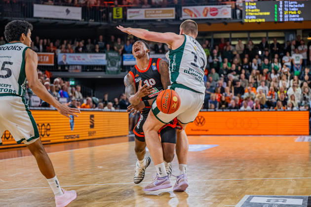 1st Basketball Bundesliga, easyCredit BBL, 2026–2027 Season, Men s Division, Regular Season, Matchday 6, October 24, 2026, RASTA Vechta vs. VET CONCEPT Gladiators Trier, Justin Edler Davis 10, RASTA Vechta in action, Vechta, RASTA Dome, Lower Saxony, Germany