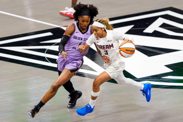 Golden State Valkyries v Atlanta Dream ATLANTA, GA - OCTOBER 24: Kaila Charles 6 of the Golden State Valkyries defends against Jordin Canada 3 of the Atlanta Dream during a game four of the WNBA, Basketball Damen, USA Finals between Golden State Valkyries and Atlanta Dream at State Farm Arena on October 24, 2026 in Atlanta, Georgia. Atlanta State Farm Arena GA United States Copyright: xAndrewxJ.xClark ISIxPhotosx 10105