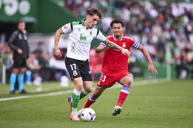 Real Racing Club de Santander v RCD Espanyol de Barcelona - LaLiga EA Sports 2026 27 Jorge Salinas of Real Racing Club duels for the ball with Omar El Hilali of RCD Espanyol during the LaLiga EA Sports match between Real Racing Club and RCD Espanyol at Campos de El Sardinero in Santander, Spain, on October 24, 2026. Santandrer Spain  Copyright: xCesarxOrtizxGonzalezx originalFilename:ortizgonzalez-realraci261024_npl55.jpg