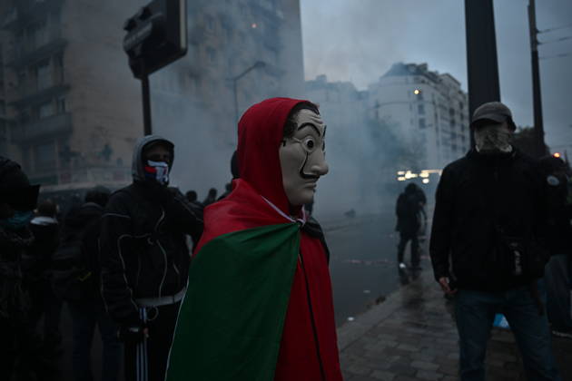Police intervene in demonstrators amid ongoing protests in Paris PARIS, FRANCE - OCTOBER 24: Police clash with protesters with tear gas during a demonstration amid ongoing social and political tensions in Paris, France, on October 24, 2026. Mouneb Taim Anadolu Paris France. Editorial use only. Please get in touch for any other usage.  Copyright: x2026xAnadoluxMounebxTaimx