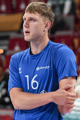 Robert Viiber, Powervolleys Düren, age 16, warming up, single frame, action, October 24, 2026, Düren, Germany, volleyball, Men s Bundesliga 1, regular season, SWD Powervolleys Düren vs. WWK Volleys Munich xmhx