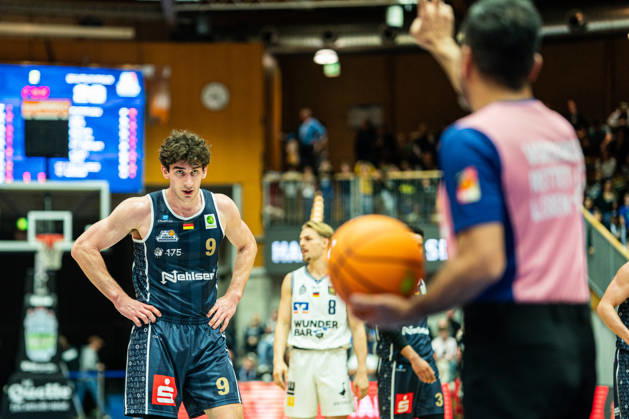 Dominic Parolin, Eisbären Bremerhaven, No. 9 at the free-throw line, GER, Hakro Merlins Crailsheim vs. Eisbären Bremerhaven, Basketball, 2nd Basketball Bundesliga ProA, Men s, Matchday 6, 2026–2027 Season, October 24, 2026, GER, Hakro Merlins Crailsheim vs. Eisbären Bremerhaven, Basketball, 2nd Basketball Bundesliga ProA, Men, Matchday 6, 2026–2027 season, October 24, 2026, Ilshofen Copyright: xEibner-Pressefoto ChristianxLangx EP_CLG