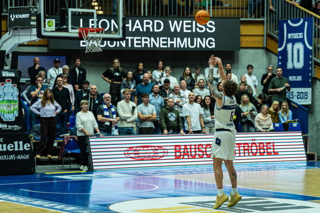 Booker Coplin, Hakro Merlins Crailsheim, No. 06 at the free-throw line, GER, Hakro Merlins Crailsheim vs. Eisbären Bremerhaven, Basketball, 2nd Basketball Bundesliga ProA, Men s, Matchday 6, 2026–2027 Season, October 24, 2026, GER, Hakro Merlins Crailsheim vs. Eisbären Bremerhaven, Basketball, 2nd Basketball Bundesliga ProA, Men, Matchday 6, 2026–2027 Season, October 24, 2026, Ilshofen Copyright: xEibner-Pressefoto ChristianxLangx EP_CLG