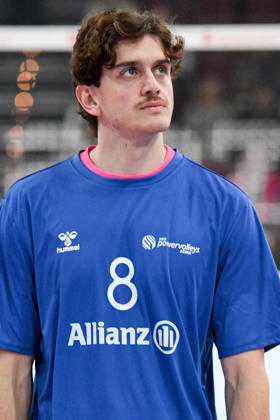 Robin Baghdady, Powervolleys Düren, No. 8 warming up, single frame, action, October 24, 2026, Düren, Germany, volleyball, Men s Bundesliga 1, regular season, SWD Powervolleys Düren vs. WWK Volleys Munich xmhx