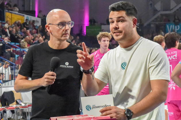 From left: Christophe Achten, Head Coach of the Powervolleys Düren; Philipp Ferebauer, arena announcer, during an interview; TV, television, microphone; October 24, 2026; Düren, Germany; volleyball; Men s Bundesliga 1; regular season; SWD Powervolleys Düren vs. WWK Volleys Munich xmhx