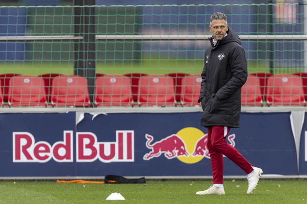 GER, Leipzig, Soccer, RB Leipzig public training session (pictured, from left): Martin Demichelis, head coach of RB Leipzig, October 25, 2026, RB Leipzig Training Academy, Cottaweg, Leipzig. DFL and DFB regulations prohibit any use of photographs as image sequences and or quasi-video, Copyright: HMBxMedia PaulxFritz
