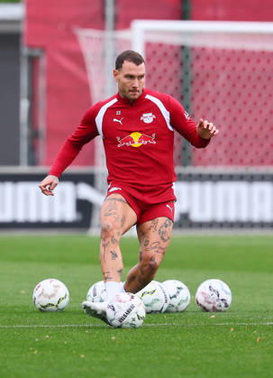RB Leipzig Training, Bundesliga, Leipzig, October 25, 2026, RBL Academy Training Center, Soccer, Bundesliga, RB Leipzig Training, Pictured: David Raum (22), RB Leipzig, Picture Point