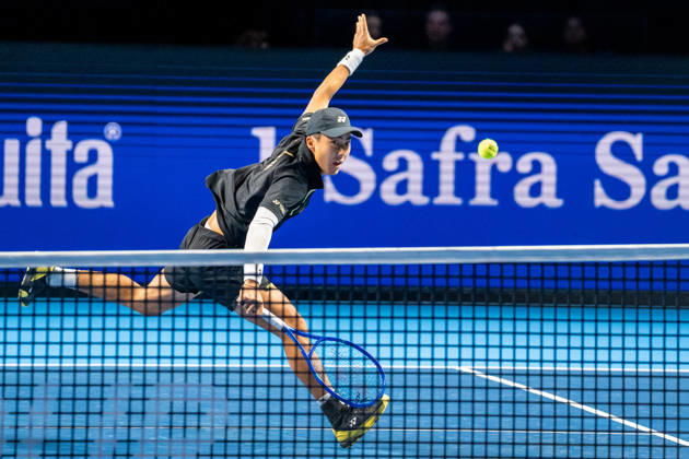 BASEL, SWITZERLAND, OCTOBER 25 — Rinky Hijikata of Australia hits a backhand against Yannick Hanfmann of Germany during Day 2 of the Swiss Indoors Basel at St. Jakobshalle on October 25, 2026, in Basel, Switzerland Copyright: xJustPictures.ch PascalxvonxBürenx jp-en-EuSpIm-Pavo_Fotografie-04595