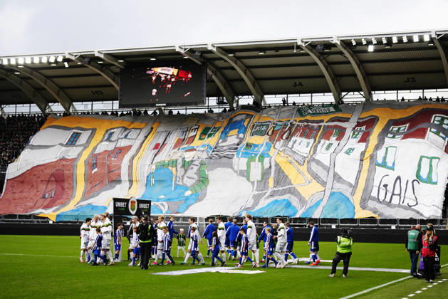 BORAS, SWEDEN 20261025 The starting lineups take the field during Sunday s Allsvenskan soccer match between GAIS and IFK Göteborg at Gamla Ullevi BORAS SWEDEN x9200x  Copyright: xBjörnxLarssonxRosvall TTx ALLSVENSKAN GAIS - IFK GÖTEBORG