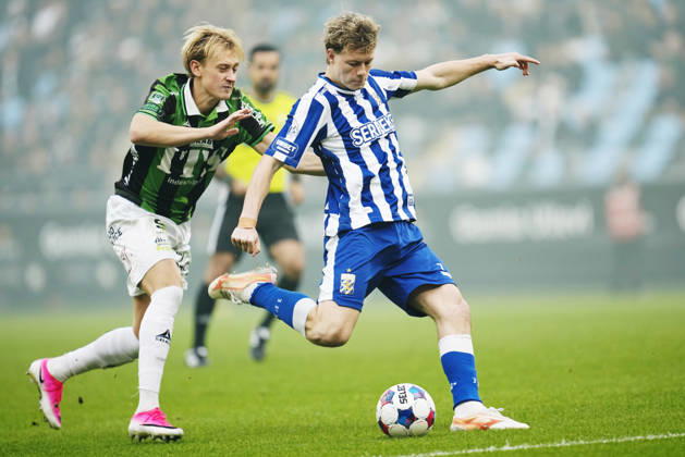 BORAS, SWEDEN 20261025 GAIS s Henry Sletsjoe and GAIS s Joackim Fagerjord during Sunday s Allsvenskan soccer match between GAIS and IFK Göteborg at Gamla Ullevi, BORAS, SWEDEN x9200x  Copyright: xBjörnxLarssonxRosvall TTx ALLSVENSKAN GAIS - IFK GÖTEBORG