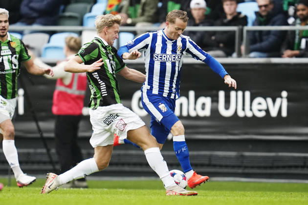 BORAS, SWEDEN 20261025 GAIS s Joackim Fagerjord and GAIS s William Milovanovic during Sunday s Allsvenskan soccer match between GAIS and IFK Göteborg at Gamla Ullevi, BORAS, SWEDEN x9200x  Copyright: xBjörnxLarssonxRosvall TTx ALLSVENSKAN GAIS - IFK GÖTEBORG