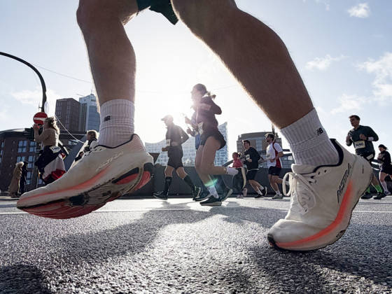 Half Marathon, Hamburg, Hamburg, RUNNING: The Heller Half Marathon. More than 20,000 runners participated in the half marathon through downtown Hamburg. Hamburg, Harbor, Elbe, City, Hamburg, Germany