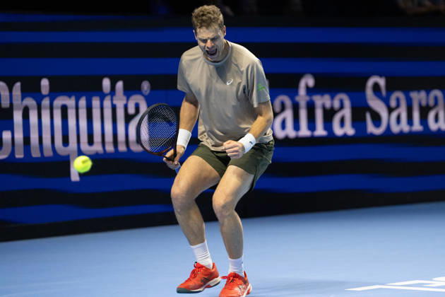 BASEL, SWITZERLAND, OCTOBER 25 Yannick Hanfmann of Germany celebrates after winning his match against Rinky Hijikata of Australia during Day 2 of the Swiss Indoors Basel at St. Jakobshalle on October 25, 2026, in Basel, Switzerland Copyright: xJustPictures.ch PascalxvonxBürenx jp-en-EuSpIm-Pavo_Fotografie-05539