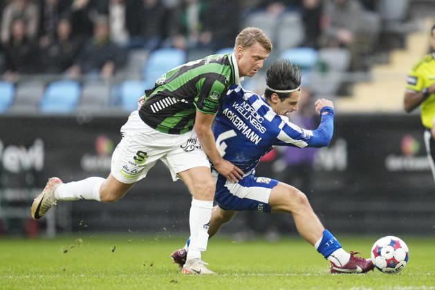 BORAS, SWEDEN 20261025 GAIS s Joackim Fagerjord and IFK Göteborg s Kevin Ackermann during Sunday s Allsvenskan soccer match between GAIS and IFK Göteborg at Gamla Ullevi, BORAS, SWEDEN x9200x  Copyright: xBjörnxLarssonxRosvall TTx ALLSVENSKAN GAIS - IFK GÖTEBORG
