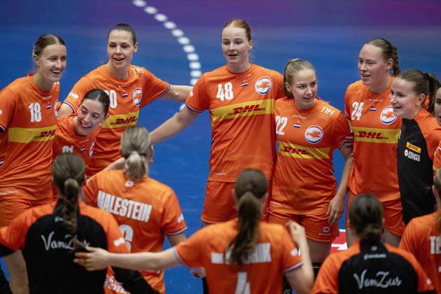 Golden League Women s Handball: Netherlands vs. Germany. Kelly Dulfer, Dione Housheer, Zoë Sprengers, and Romée Maarschalkerweerd of the Netherlands after the Golden League match between the Netherlands and Germany at SJF Bank Arena in Odense on Sunday, October 25, 2026. Photo by Liselotte Sabroe, Ritzau Scanpix, Odense, Denmark  Copyright: Ritzau Scanpix LiselottexSabroex spdk20261025-151344-L