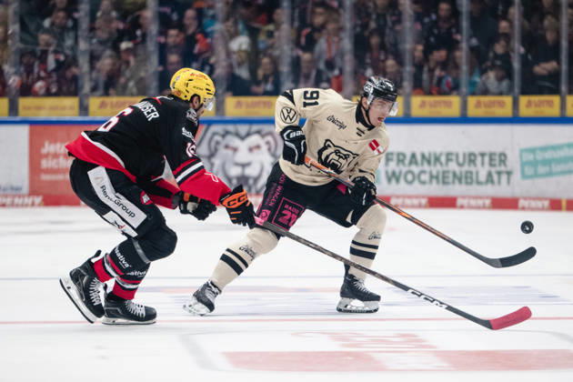 Timo Ruckdaeschel, Grizzlys Wolfsburg, 91 GER, Loewen Frankfurt vs. Grizzlys Wolfsburg, Ice Hockey, PENNY DEL, Matchday 12, 2026–2027 Season, October 25, 2026 GER, Loewen Frankfurt vs. Grizzlys Wolfsburg, Ice Hockey, PENNY DEL, Matchday 12, 2026–2027 Season, October 25, 2026 Frankfurt Copyright: xEibner-Pressefoto AttilaxZigax EP_AZA