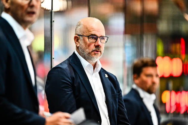 Stefan Nyman, Head Coach, Iserlohn Roosters, GER, Iserlohn Roosters vs. Nuremberg Ice Tigers, Ice Hockey, Penny DEL, Matchday 12, 2026–2027 Season, October 25, 2026, GER, Iserlohn Roosters vs. Nuremberg Ice Tigers, Ice Hockey, Penny DEL, Matchday 12, 2026–2027 Season, October 25, 2026, Iserlohn Copyright: xJonasxBrockmann Eibner-Pressefotox EP_JBN