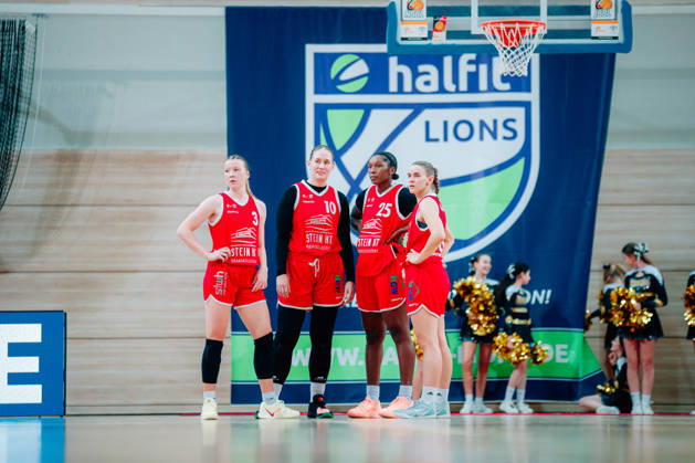 BB 1BL Halfit Lions Herner TC Herner TC Haleigh Marie Timmer Herner TC, Natalia Kurach Herner TC, Marcavia Keirra Jashun Sanders Shavers, Herner TC, during the 2026–2027 season in the DBBL Toyota Women’s Basketball Bundesliga between the Halfit Lions and Herner TC at the SWH Arena on October 25, 2026, in Halle (Saale), Saxony-Anhalt, Germany
