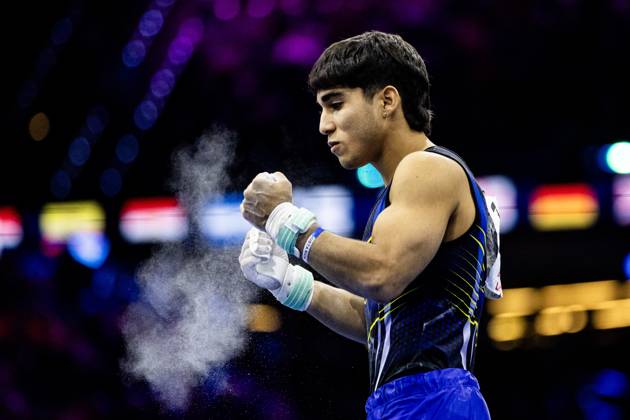 ROTTERDAM - Camilo Vera (COL) during the horizontal bar apparatus final at the World Gymnastics Championships in Rotterdam Ahoy. IRIS VAN DEN BROEK ANP xVIxANPxSportx xxANPxIVx 573627506 originalFilename: 573627506.jpg