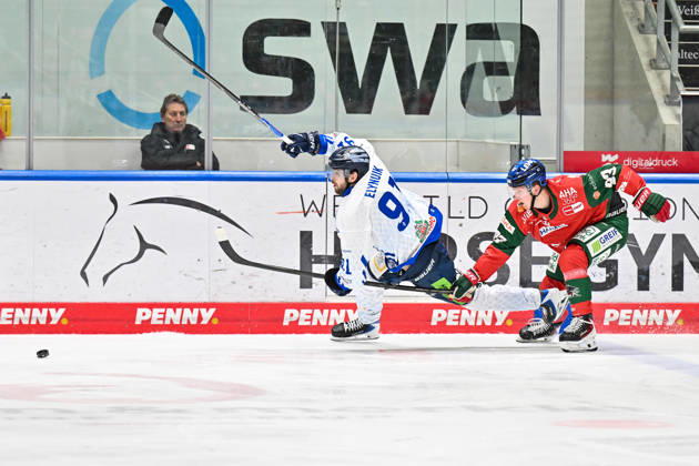Penny DEL: Augsburger Panther vs. Straubing Tigers, October 25, 2026, AUGSBURG, GERMANY, OCTOBER 25: Hudson ELYNUIK of the Straubing Tigers (91) and Sebastian ZWICKL of the Augsburger Panther (83) face off during the Penny DEL game between the Augsburger Panther and the Straubing Tigers on Matchday 12 at Curt Frenzel Stadium Copyright: xBEAUTIFULxSPORTS Goldbergx