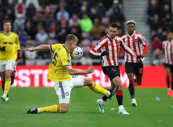 Sunderland, England, 25th October 2026. Enzo Le Fee (R) of Sunderland in action with Jaka Bijol of Leeds United during the Sunderland vs Leeds United Premier League match at the Stadium of Light, Sunderland. Picture credit should read: Nigel Roddis Sportimage EDITORIAL USE ONLY. No use with unauthorised audio, video, data, fixture lists, club league logos or live services. Online in-match use limited to 120 images, no video emulation. No use in betting, games or single club league player publications. SPI_015_NR_SUND_LEED SPI-5102-0015