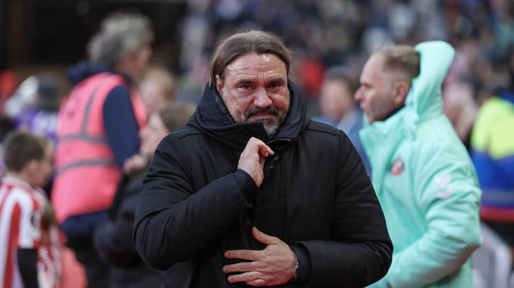 Sunderland v Leeds United, Premier League Leeds United Manager Daniel Farke during the Premier League match between Sunderland and Leeds United at the Stadium Of Light, Sunderland, UK on 25 October 2026. Editorial use only DataCo restrictions apply See www.football-dataco.com , Copyright: xSimonxDaviesx PSI-25055-0011