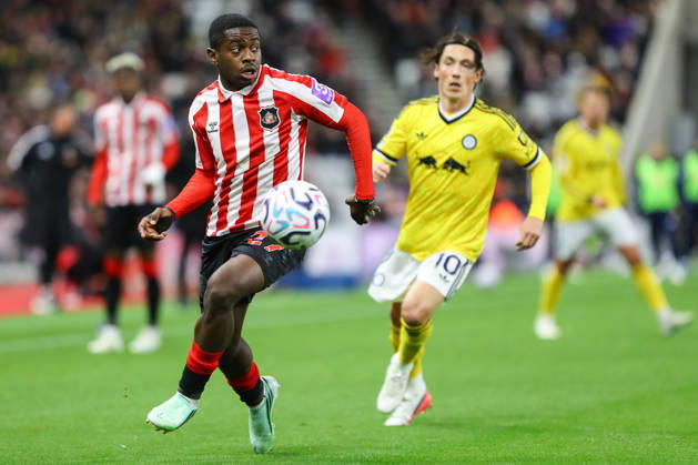 SUNDERLAND, ENGLAND, OCTOBER 25: Noah Sadiki of Sunderland AFC on the ball during a Premier League 2026-27 match between Sunderland AFC and Leeds United at the Stadium of Light on October 25, 2026 in Sunderland, England. (Photo by Zach Forster Sports Press Photo) Copyright: xZachxForster SportsxPressxPhotox Sportspressphoto_SPR267720