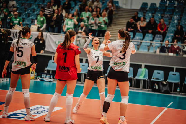 Women s Volleyball, 2026–2027 Season, DEKRA 1 Volleyball Bundesliga: ETV Hamburger Volksbank Volleys vs. USC Münster, October 25, 2026, Elena Kömmling 7; USC Münster enters the arena, Hamburg CU Arena, Hamburg, Germany