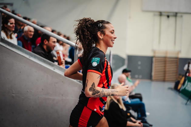 Women s Volleyball, 2026–2027 Season, DEKRA 1 Volleyball Bundesliga: ETV Hamburger Volksbank Volleys vs. USC Münster, October 25, 2026; Danae Jackson (Tierney) 5; ETV Hamburger Volksbank Volleys enters the arena; Hamburg CU Arena, Hamburg, Germany