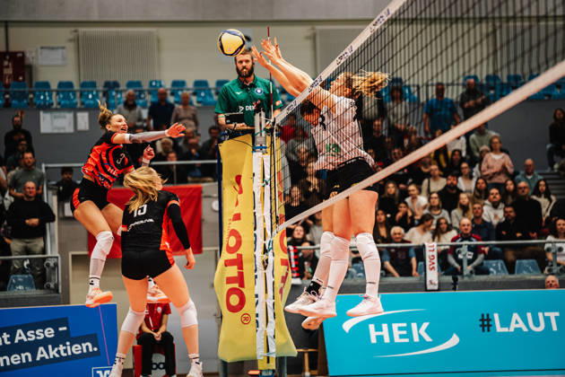 Women s Volleyball, 2026–2027 Season, DEKRA 1 Volleyball Bundesliga: ETV Hamburger Volksbank Volleys vs. USC Münster, October 25, 2026; Lina Köster 3; ETV Hamburger Volksbank Volleys on the attack; Hamburg CU Arena, Hamburg, Germany