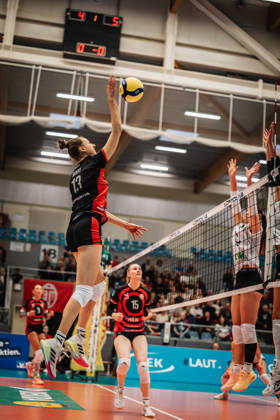Women s Volleyball, 2026–2027 Season, DEKRA 1 Volleyball Bundesliga: ETV Hamburger Volksbank Volleys vs. USC Münster, October 25, 2026; Sina Siebert 13, ETV Hamburger Volksbank Volleys on the attack, Hamburg CU Arena, Hamburg, Germany