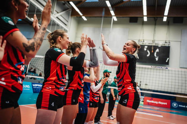 Women s Volleyball, 2026–2027 Season, DEKRA 1 Volleyball Bundesliga: ETV Hamburger Volksbank Volleys vs. USC Münster, October 25, 2026; Svea Frobel 11; ETV Hamburger Volksbank Volleys enters the arena; Hamburg CU Arena, Hamburg, Germany