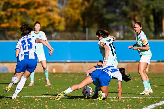 October 25, 2026, Soccer, Women s Bundesliga 2, 2026–2027 season, Matchday 10, Hertha BSC Berlin vs. SG 99 Andernach: Sari Saeland (14, Hertha BSC) and Vanessa Zilligen (15, Andernach) in a tackle