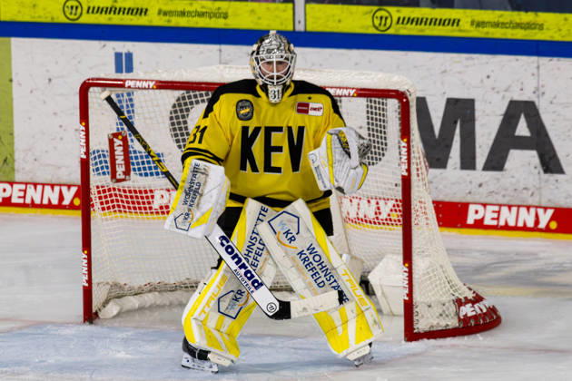 Krefeld, Germany, September 18, 2026 PENNY DEL 2026–2027, Game 12: Krefeld Pinguine vs. EHC Red Bull Munich Pictured: Goaltender Felix Bick, KEV, YAYLA ARENA, North Rhine-Westphalia Copyright: xFotostandx xGoertzx