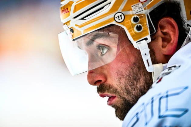 Evan Barratt, Nuremberg Ice Tigers, 10, GER, Iserlohn Roosters vs. Nuremberg Ice Tigers, Ice Hockey, Penny DEL, Matchday 12, 2026–2027 Season, October 25, 2026, GER, Iserlohn Roosters vs. Nuremberg Ice Tigers, Ice Hockey, Penny DEL, Matchday 12, 2026–2027 Season, October 25, 2026, Iserlohn Copyright: xJonasxBrockmann Eibner-Pressefotox EP_JBN