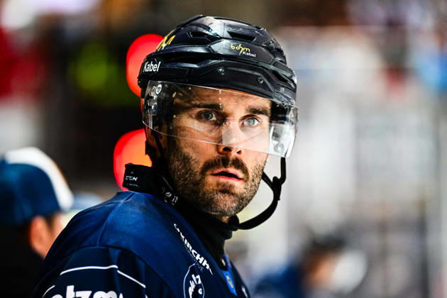 Justin Scott, Iserlohn Roosters, 20, GER, Iserlohn Roosters vs. Nuremberg Ice Tigers, Ice Hockey, Penny DEL, Matchday 12, 2026–2027 Season, October 25, 2026, GER, Iserlohn Roosters vs. Nuremberg Ice Tigers, Ice Hockey, Penny DEL, Matchday 12, 2026–2027 Season, October 25, 2026, Iserlohn Copyright: xJonasxBrockmann Eibner-Pressefotox EP_JBN
