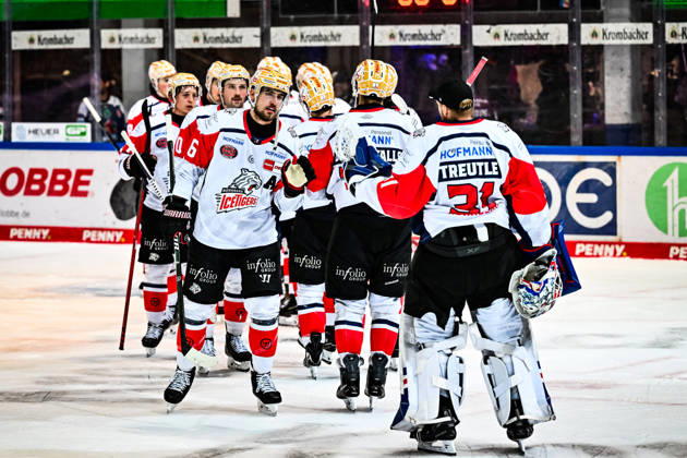 Celebrations and joy for the Nuremberg Ice Tigers, GER, Iserlohn Roosters vs. Nuremberg Ice Tigers, ice hockey, Penny DEL, Matchday 12, 2026–2027 season, October 25, 2026, GER, Iserlohn Roosters vs. Nuremberg Ice Tigers, ice hockey, Penny DEL, Matchday 12, 2026–2027 season, October 25, 2026, Iserlohn Copyright: xJonasxBrockmann Eibner-Pressefotox EP_JBN