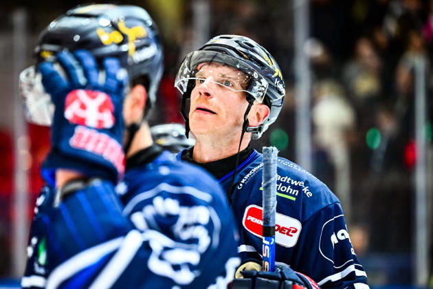 Disappointment among the Iserlohn Roosters players, Joonas Nättinen, Iserlohn Roosters, 15, GER, Iserlohn Roosters vs. Nuremberg Ice Tigers, Ice Hockey, Penny DEL, Matchday 12, 2026–2027 Season, October 25, 2026, GER, Iserlohn Roosters vs. Nuremberg Ice Tigers, Ice Hockey, Penny DEL, Matchday 12, 2026–2027 Season, October 25, 2026, Iserlohn Copyright: xJonasxBrockmann Eibner-Pressefotox EP_JBN