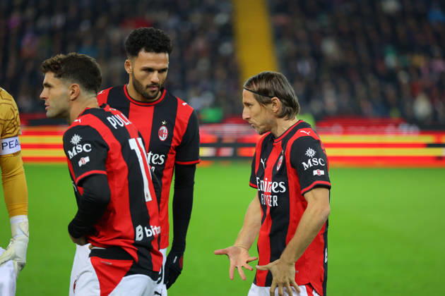 IPA90181369 - AC Milan s Luka Modric and AC Milan s Goncalo Ramos during the Serie A Enilive soccer match between Udinese and Milan at the Bluenergy Stadium in northeastern Italy on October 25, 2026.  Copyright: xMattiaxRadoni IPAxSportx xx IPA90181369 IPA90181369