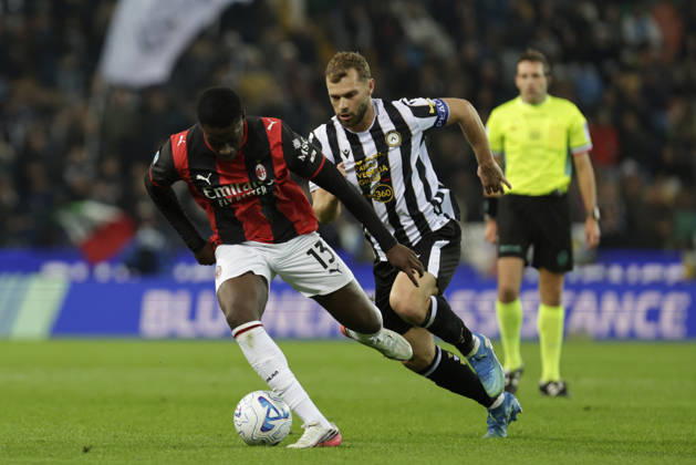 IPA90181600 - AC Milan s Sankhoun Diawara in action against Udinese s Jesper Karlstrom during the Serie A Enilive soccer match between Udinese and Milan at the Bluenergy Stadium in northeastern Italy on October 25, 2026.  Copyright: xMattiaxRadoni IPAxSportx xx IPA90181600 IPA90181600